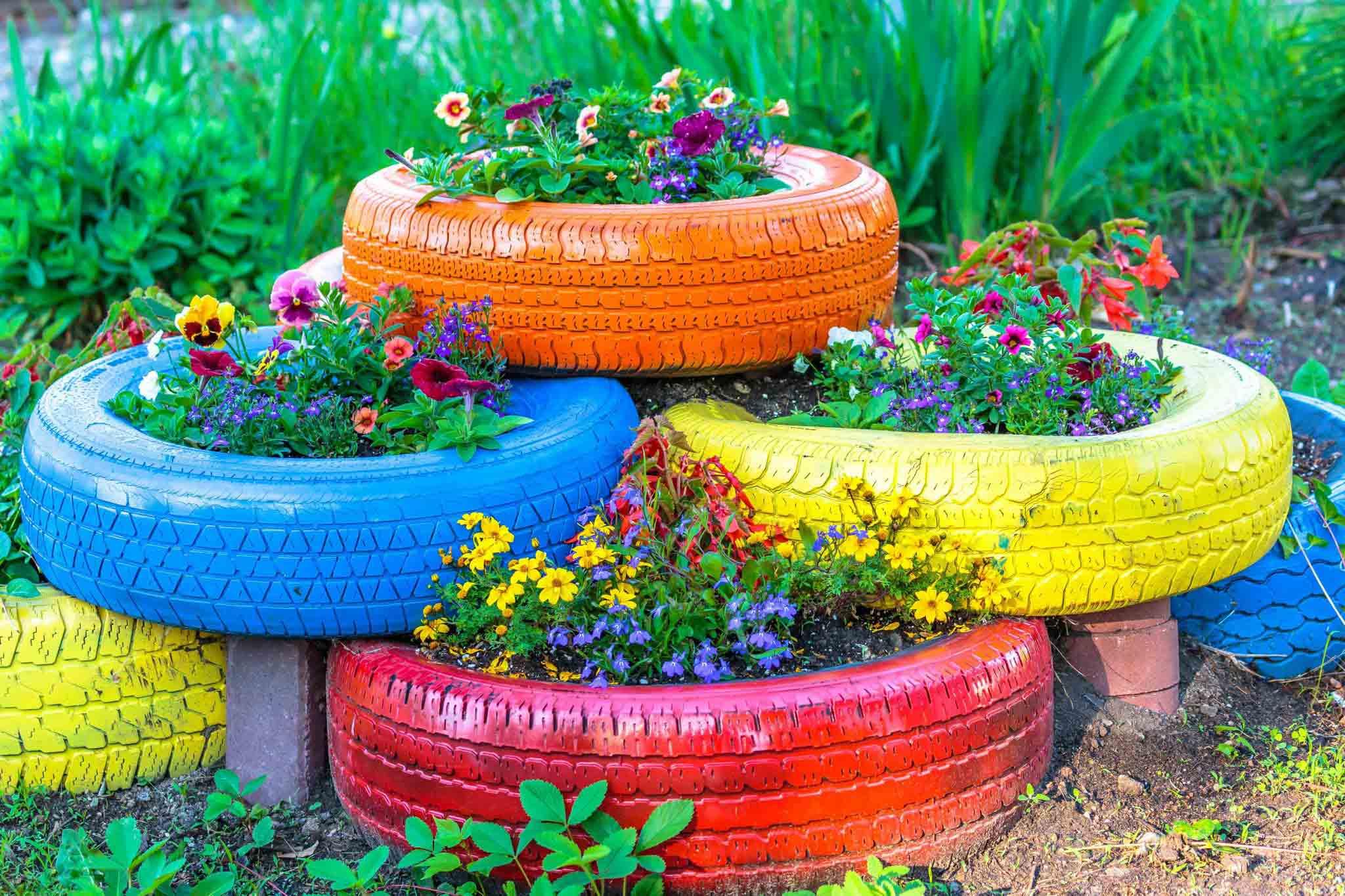 Gartendeko aus alten Reifen
