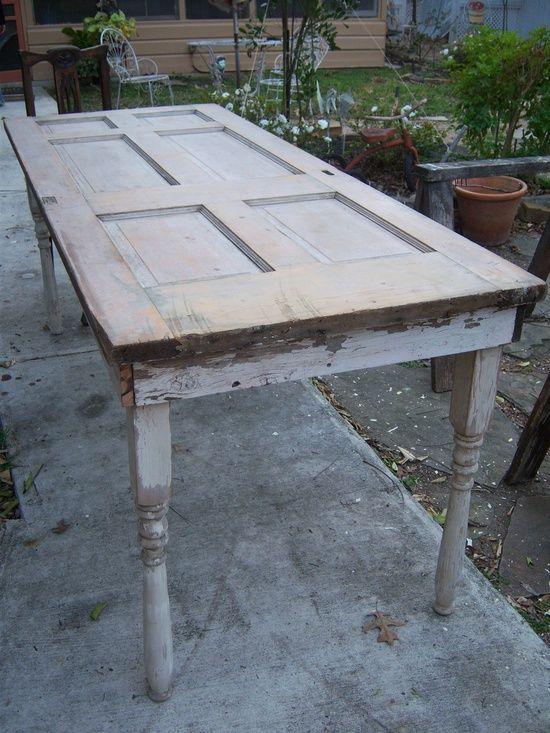 Upcycling Tisch aus alter Tür