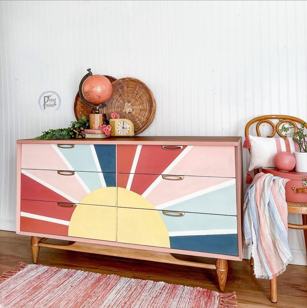 Bunte Retro Kommode gestaltet