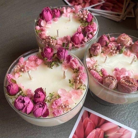 Duftkerze mit Blumen