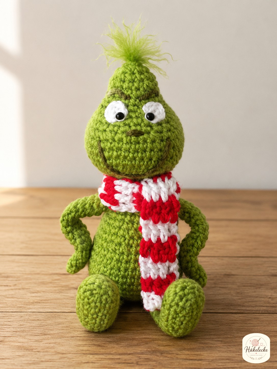 Grinch Amigurumi Mit Schal Häkeln - Die Grummelige