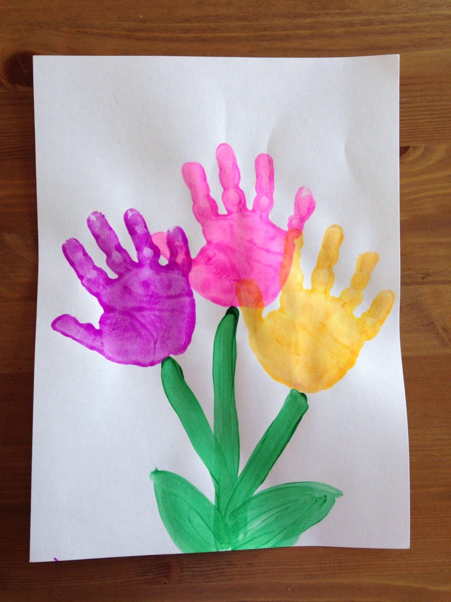 Kinder gestalten Handabdruck Kunstwerke