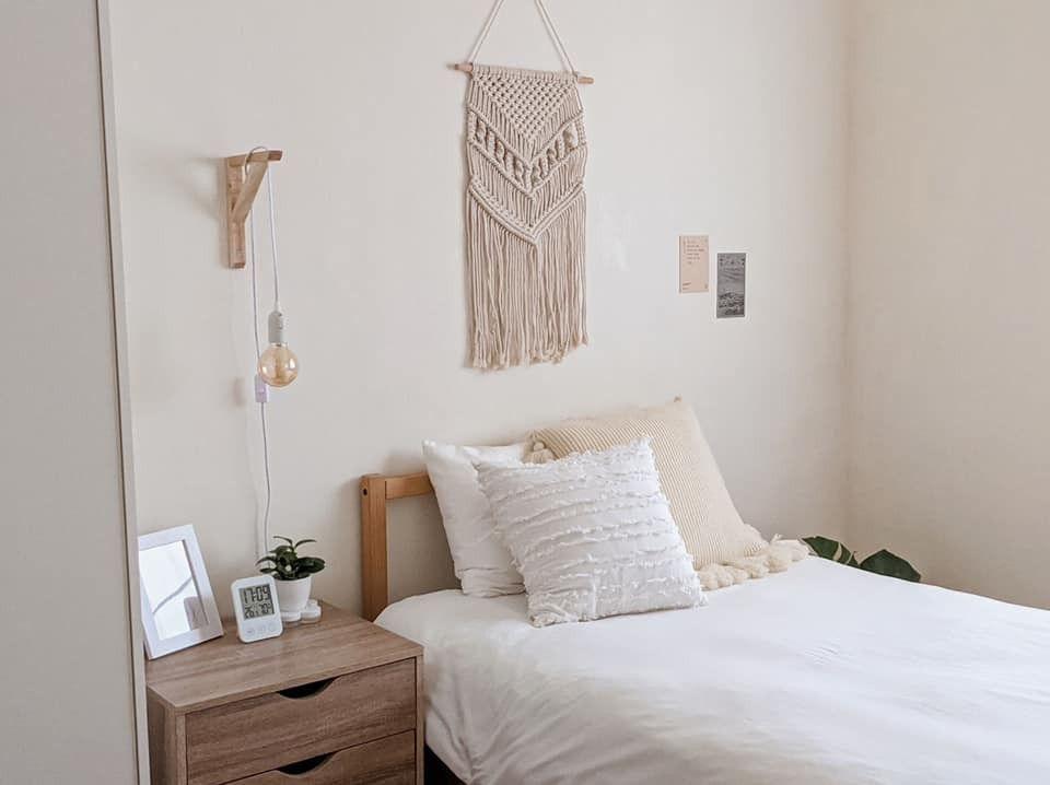 Kleiner Makramee-Wandbehang Schlafzimmer