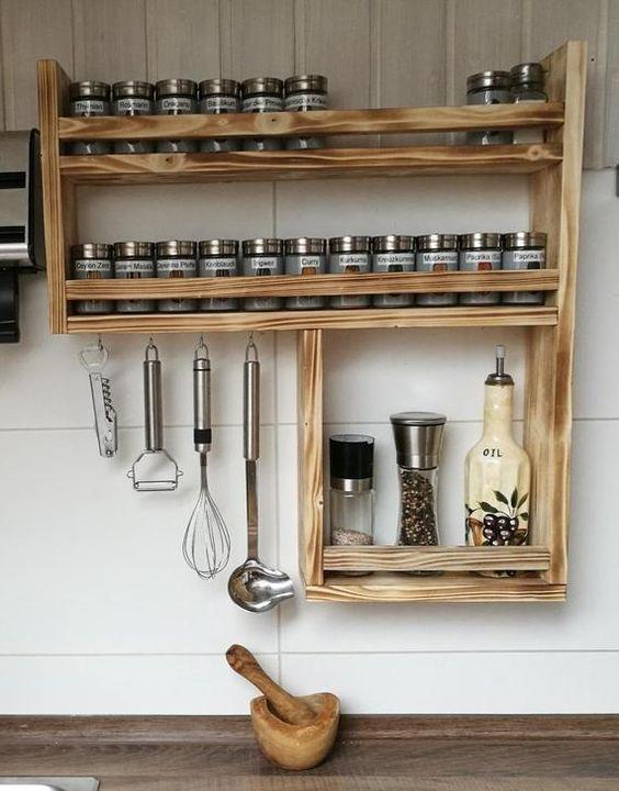 DIY Gewürzregal aus Holz