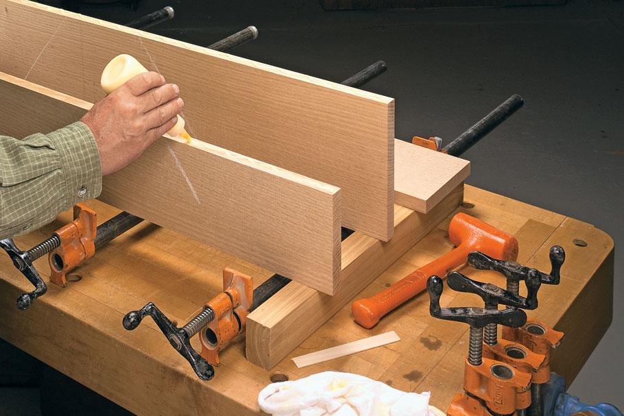 Verleimte Holzstücke Werkbank