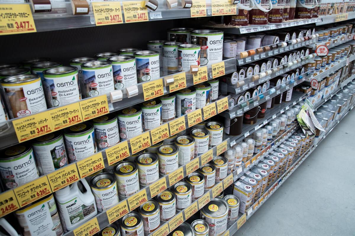 Holzöl Auswahl verschiedener Produkte